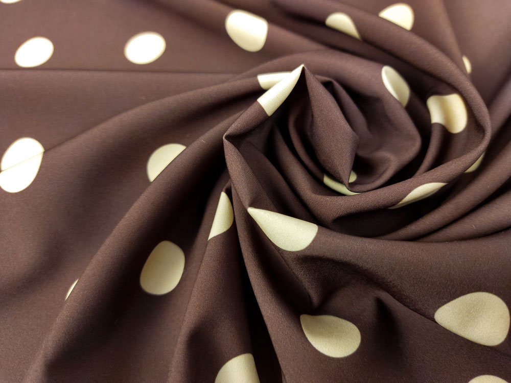 Martina fondo chocolate lunar color