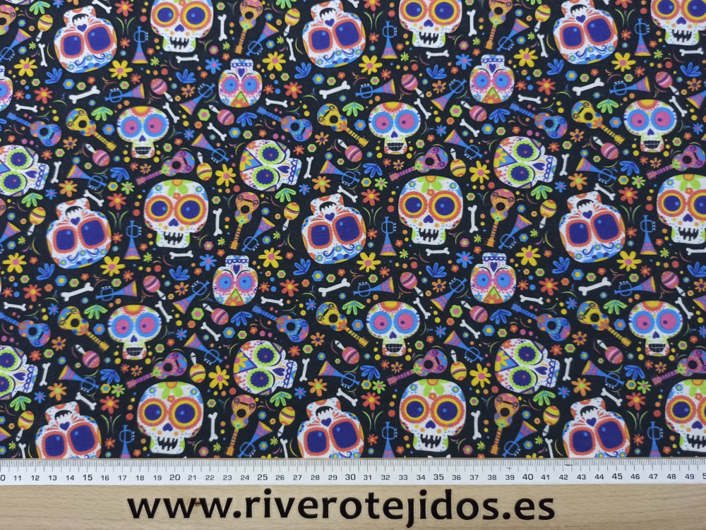 Algodón 100% calaveras colores