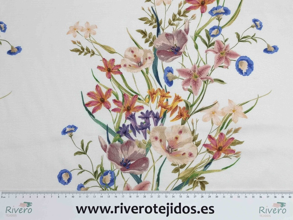 Viscosa estampada con ramillos de flores