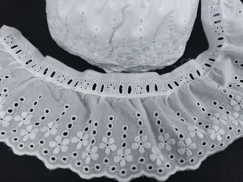 Tira bordada con pasacinta flor 8 cm