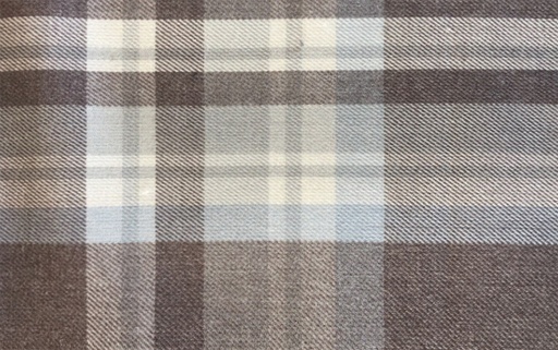 [11.9500] Sarga cuadro escoces celeste