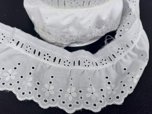 Tira bordada con pasacinta flor 6 cm